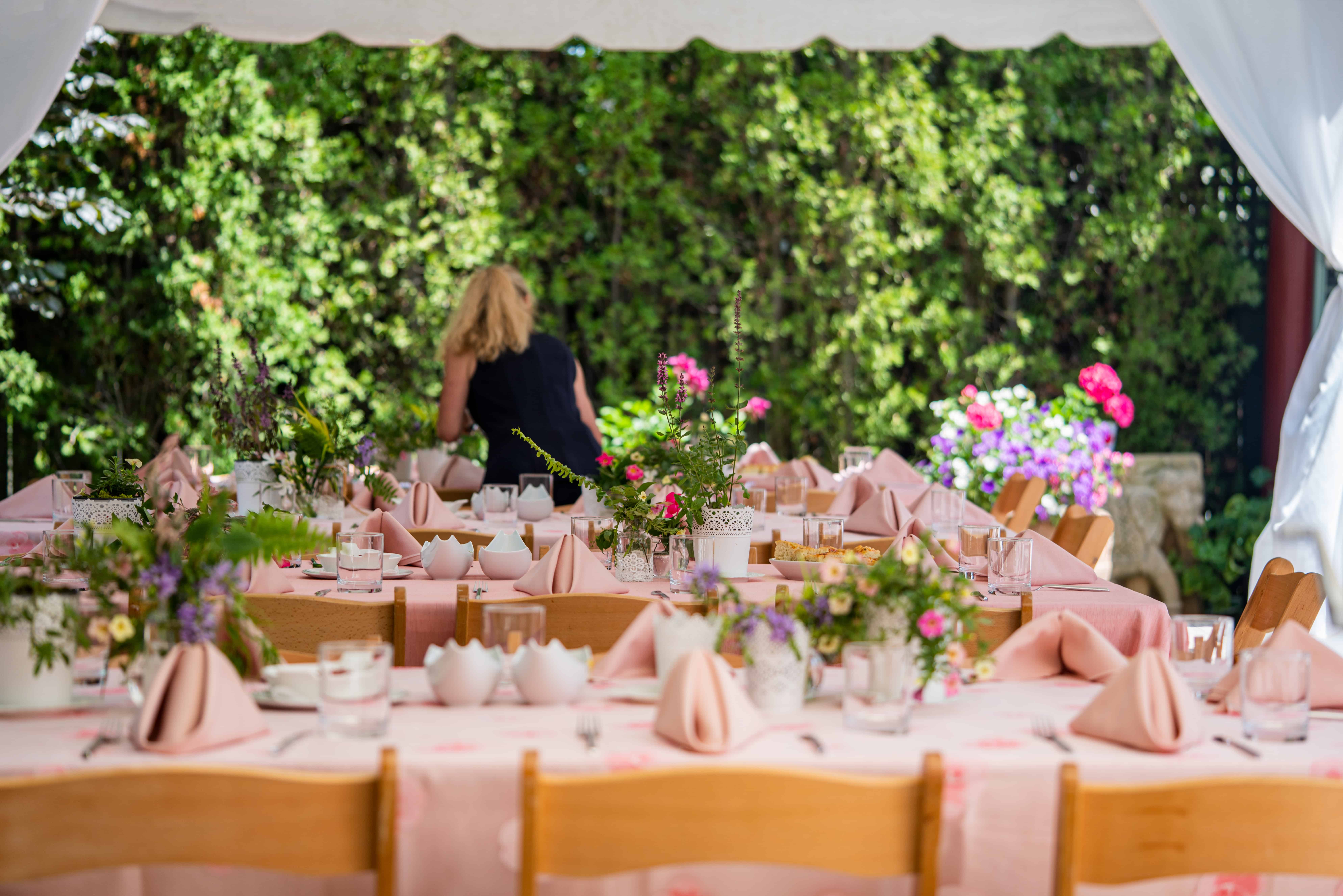 CATERING